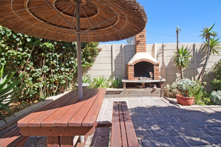 2 Bedroom Property for Sale in Fish Hoek Western Cape